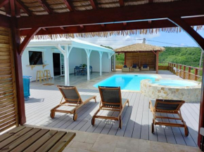 Villa de 3 chambres avec vue sur la mer piscine privee et jacuzzi a Le Marin